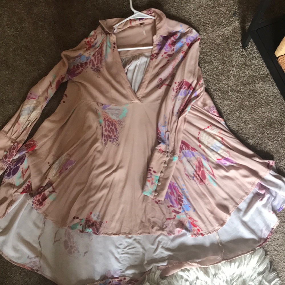 Free People “Field of Butterflies tunic” XS NWOT